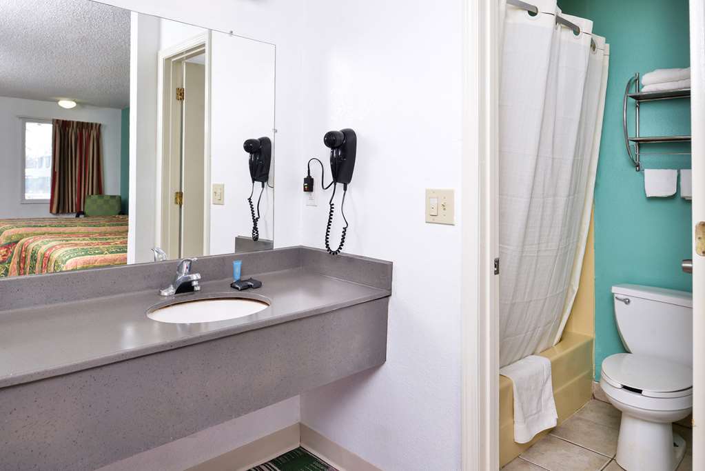 Indy Southwestern Inn-South Indianapolis Room photo