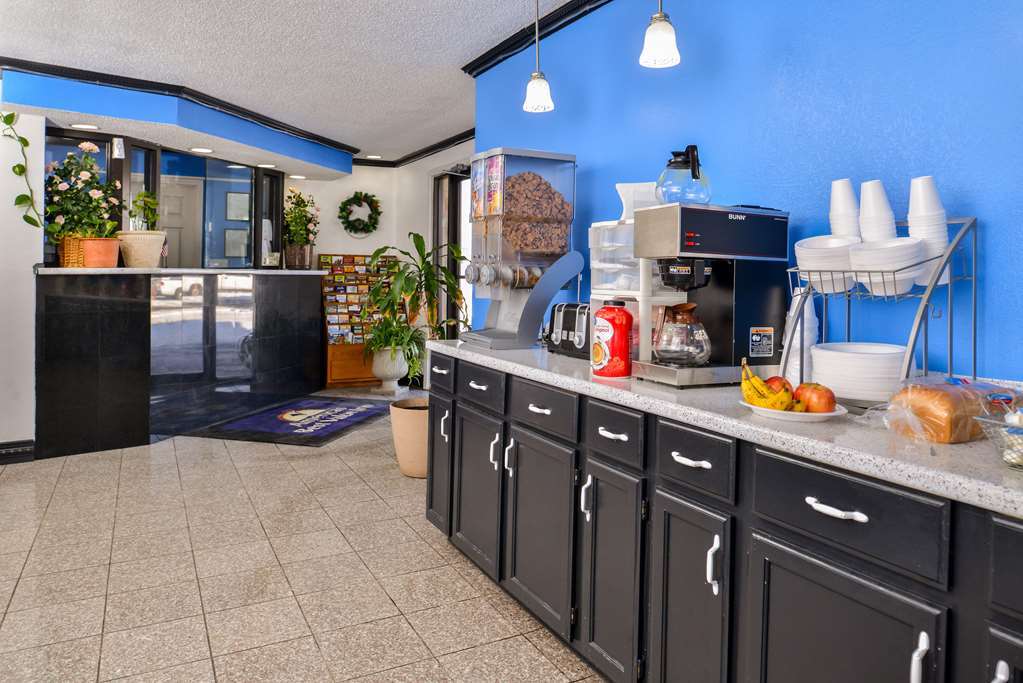Indy Southwestern Inn-South Indianapolis Restaurant photo