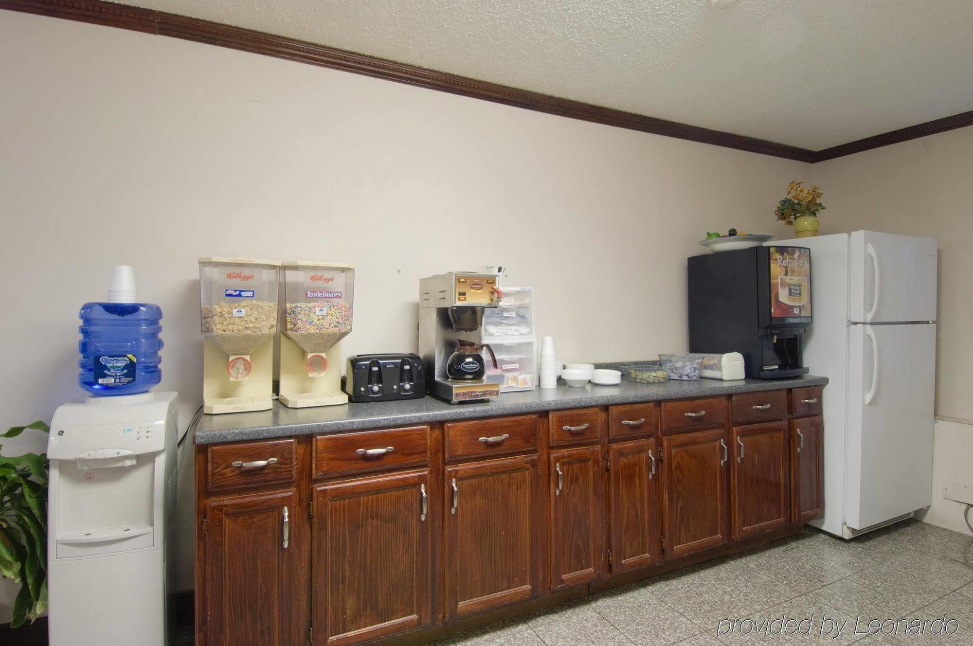 Indy Southwestern Inn-South Indianapolis Restaurant photo
